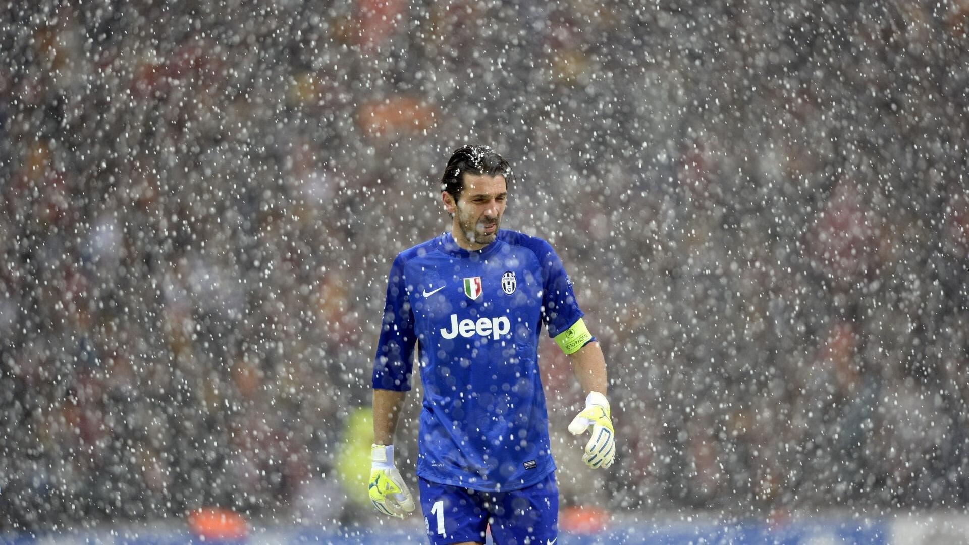 中超三冠王本土化战略显深意,海港精准引援成联赛新标杆